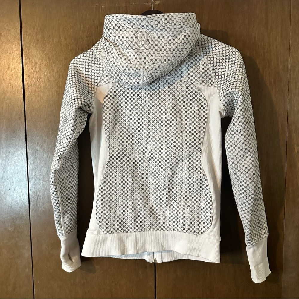 Lululemon Scuba Hoodie III Dottie Eyelet White Black Grey Sz 4 Fleece Activewear - Picture 10 of 14